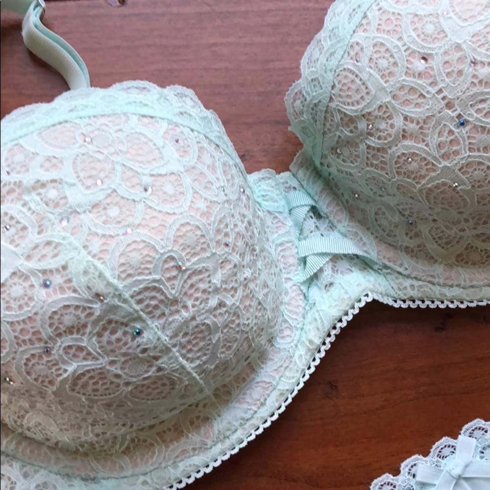 VS Rhinestone Dream Angels Collection - Picture 2 of 3